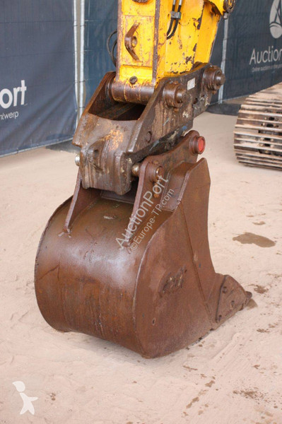 Excavator JCB