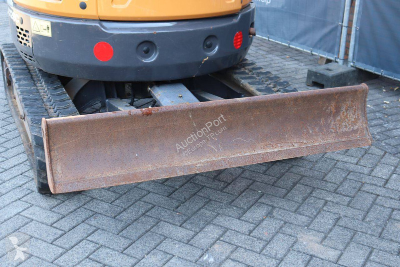 Lopatový nakládač Case CX26C