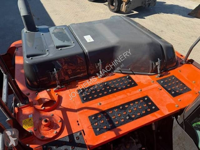 Excavator Hitachi LC6