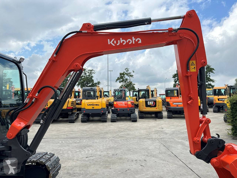 Excavadora Kubota SZ