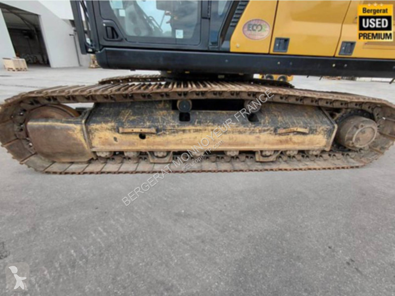 Багер Caterpillar