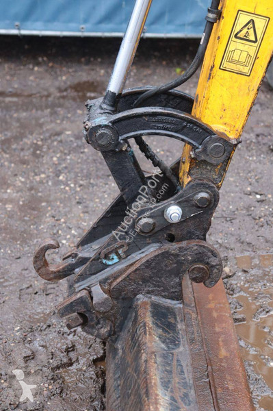 Excavadora JCB 16C-1 T3
