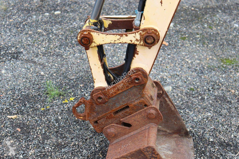 جرافة Yanmar SV22