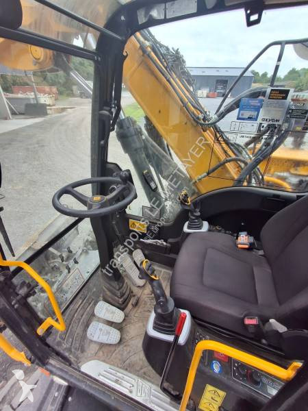 Pelle JCB