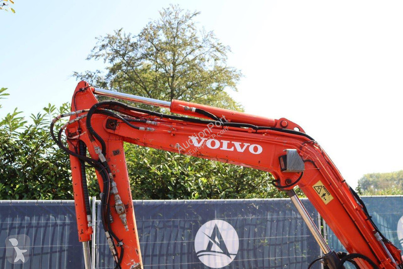 Багер Volvo
