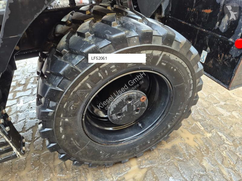 Екскаватор Hitachi ZX135W-7