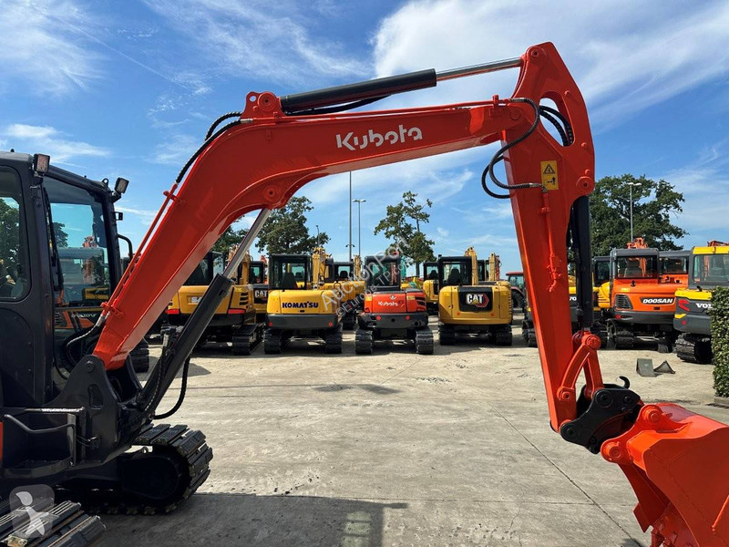 Excavadora Kubota KX165-5