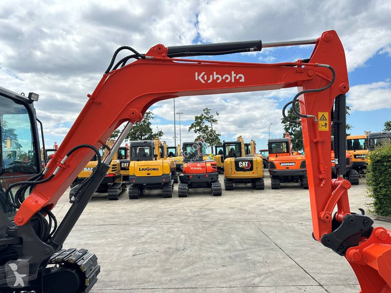 Excavadora Kubota KX155-3SZ