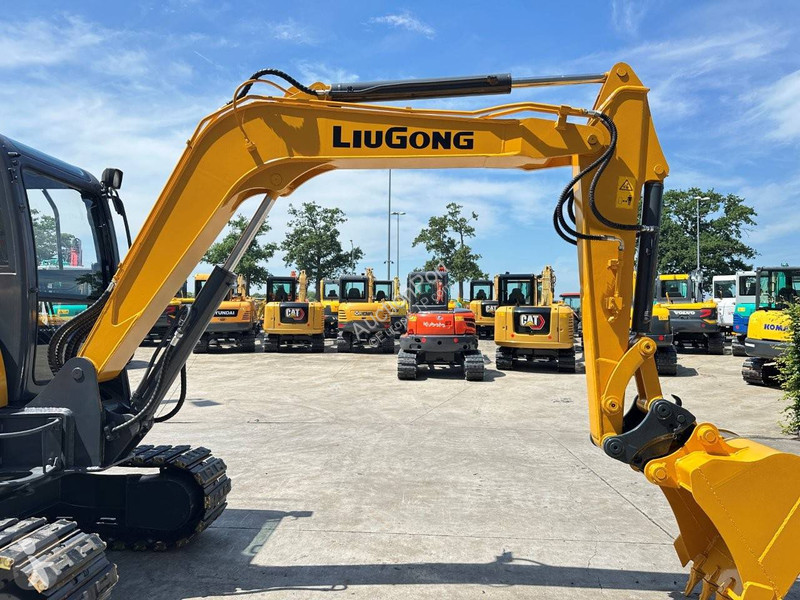 Escavadora LiuGong CLG906E