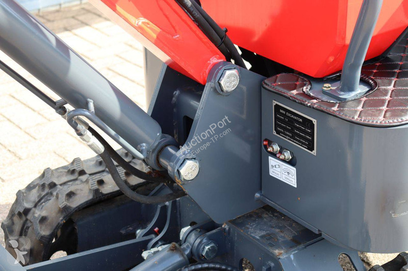 Екскаватор Captok CK13