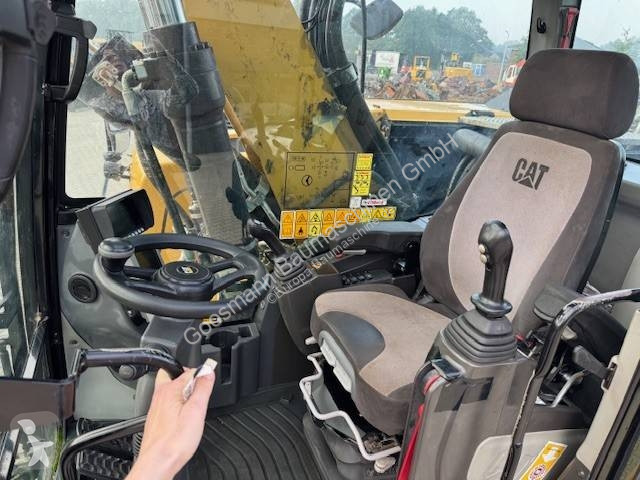 Екскаватор Caterpillar M 320 F