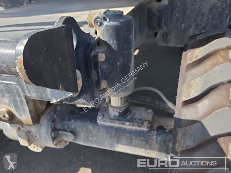 Koparka Caterpillar M320F
