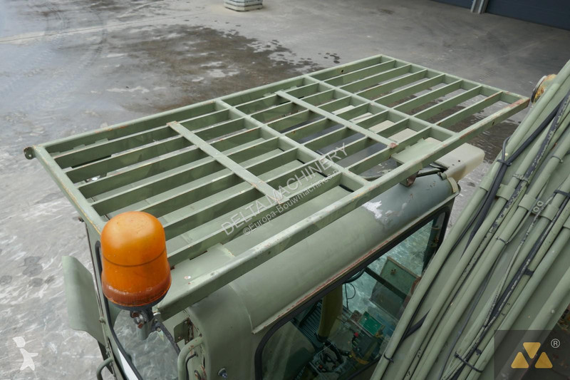 Koparka Caterpillar Ex-army