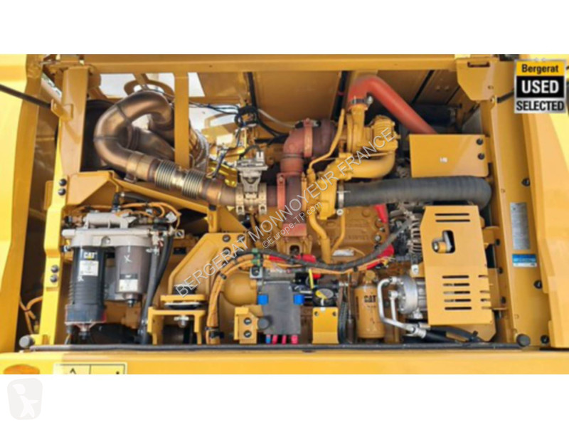 Escavadora Caterpillar MH3024