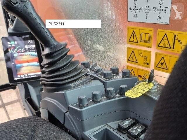 Экскаватор Hitachi 7