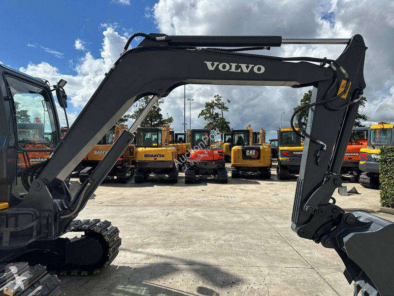 Экскаватор Volvo D