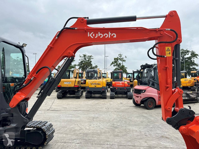 Экскаватор Kubota SZ