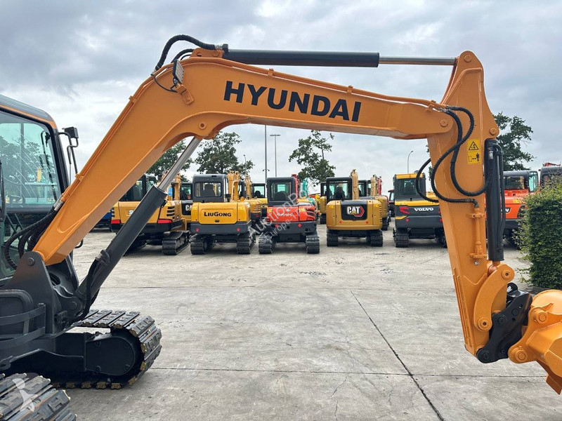 Экскаватор Hyundai R60VS