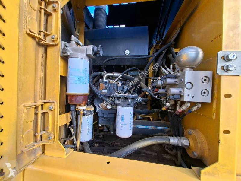 Escavadora Komatsu PW148-8