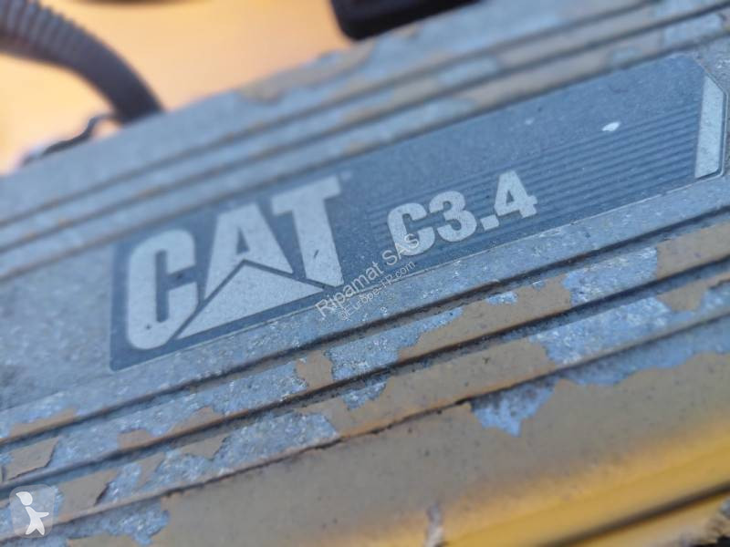 Escavadora Caterpillar