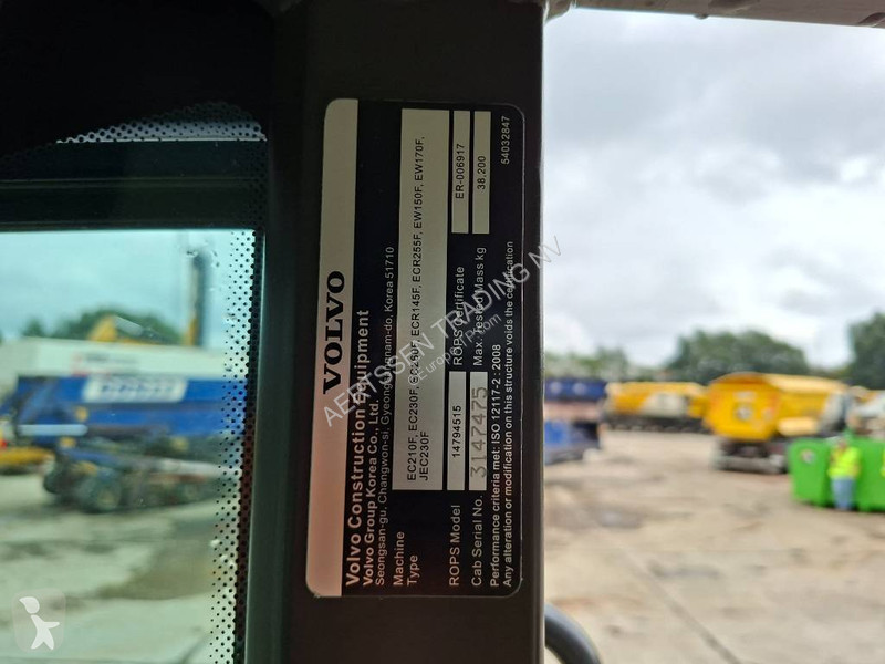 Pelle Volvo EC230FL5
