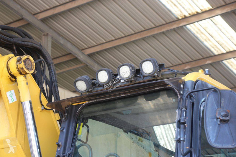 Excavadora Komatsu PW148