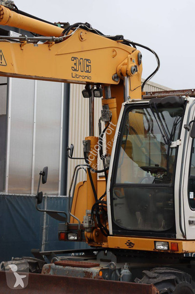 جرافة Liebherr