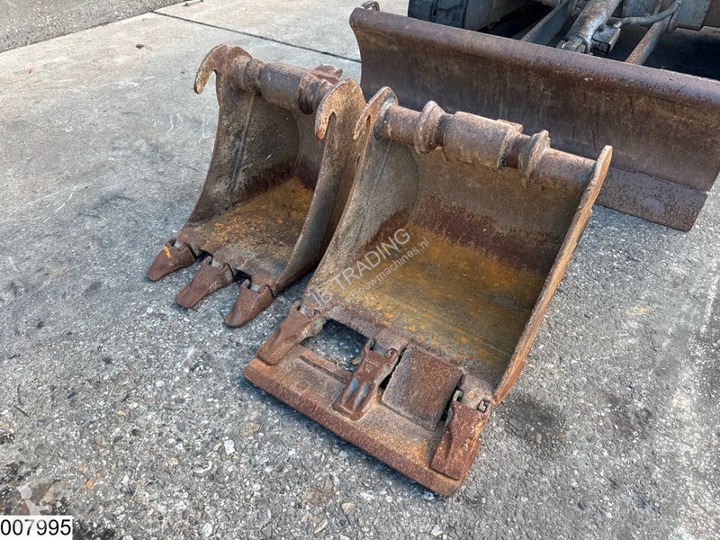 جرافة Takeuchi TB216 2700 hr, 11,5 kW, 1770 kg,...