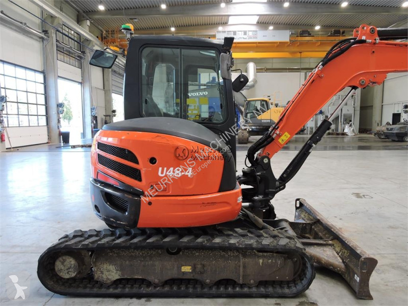 جرافة Kubota U48-4
