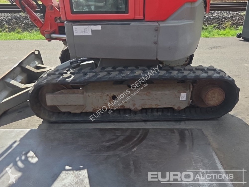 جرافة Volvo ECR25D