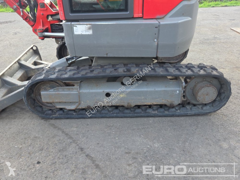 جرافة Volvo ECR25D