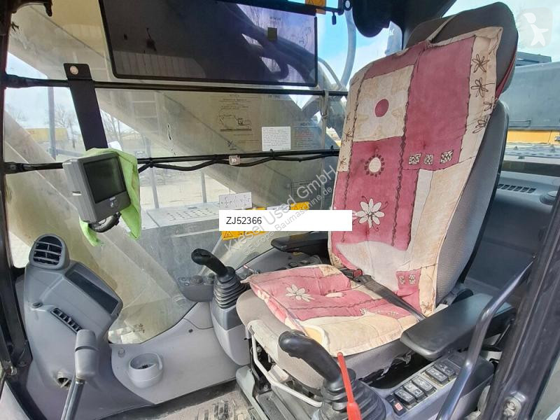 جرافة Hitachi ZX490LCH-6