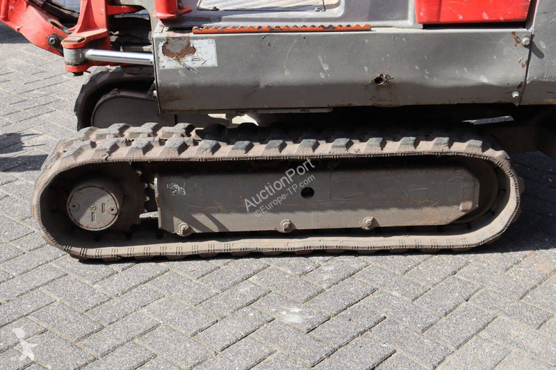 جرافة Volvo EC15D