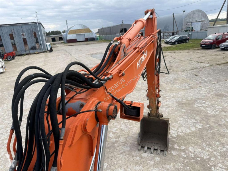 جرافة Hitachi 140 W