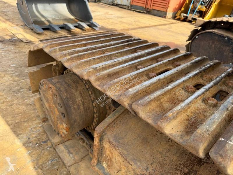 جرافة Hitachi LC5B