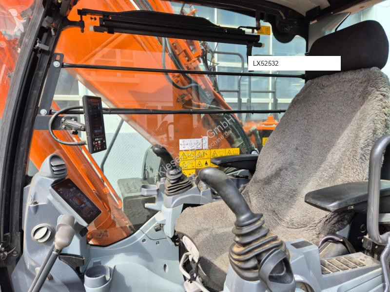 Skovel Hitachi 7