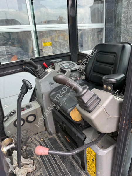 Pelle Bobcat E20