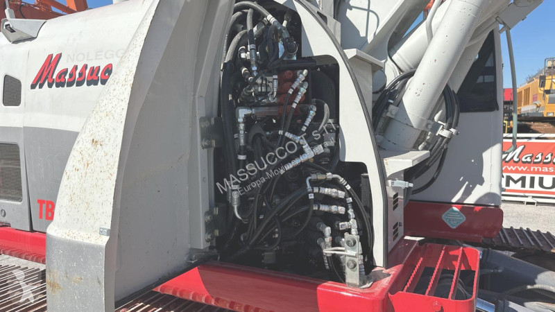 Excavadora Takeuchi TB2150R