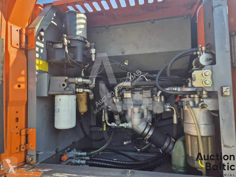 Excavator Hitachi LC3