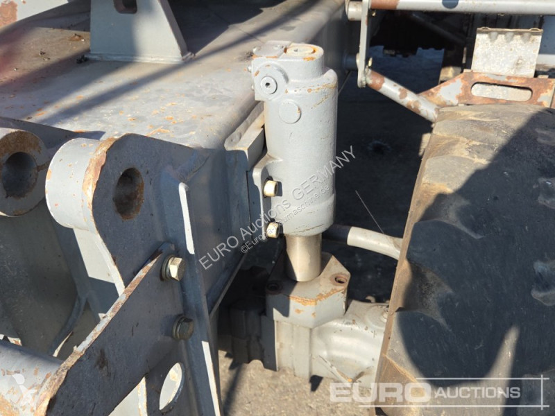 Pelle Takeuchi TB295W