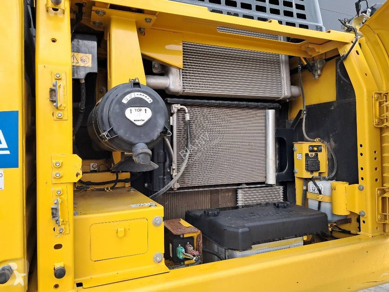 Багер Komatsu LC-11