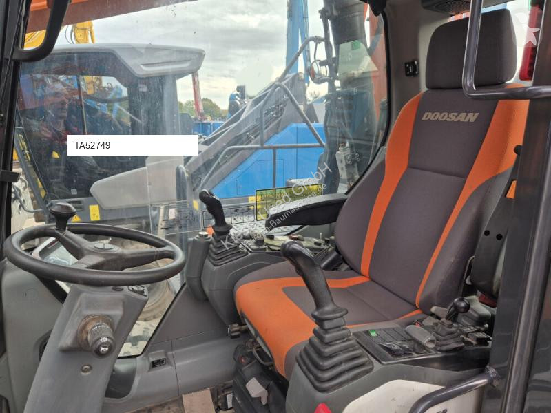 Pelle Doosan 5