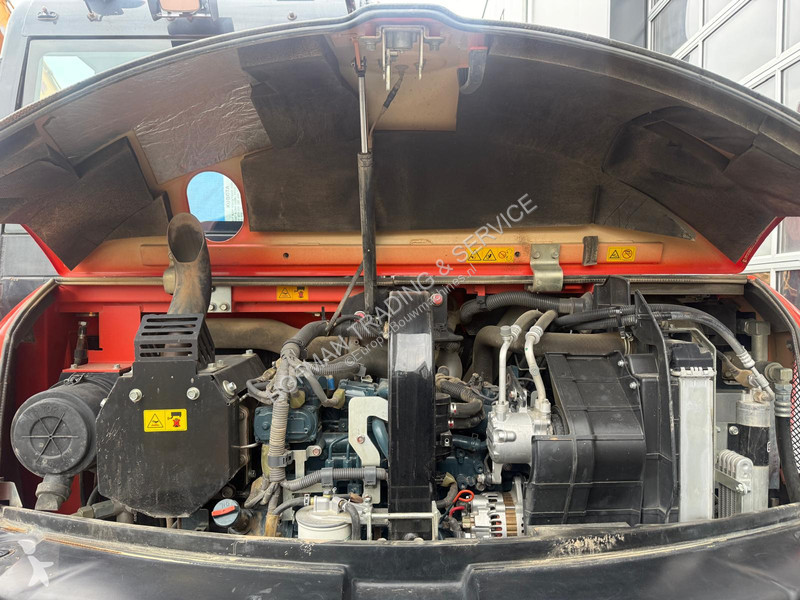 جرافة Kubota KX085-5