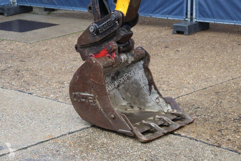 Pelle JCB Z1