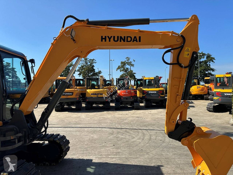 جرافة Hyundai R60VS