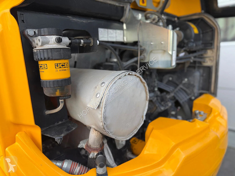 Багер JCB 36C-1