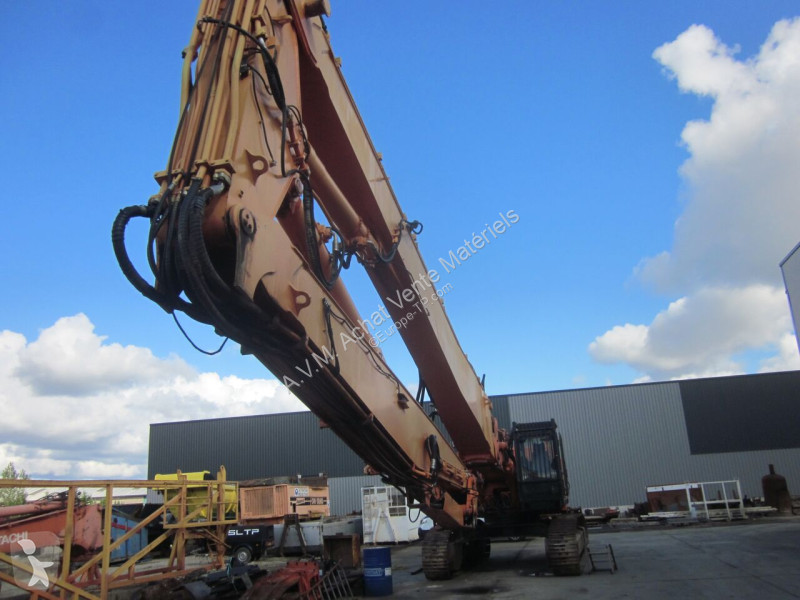 Багер Hitachi