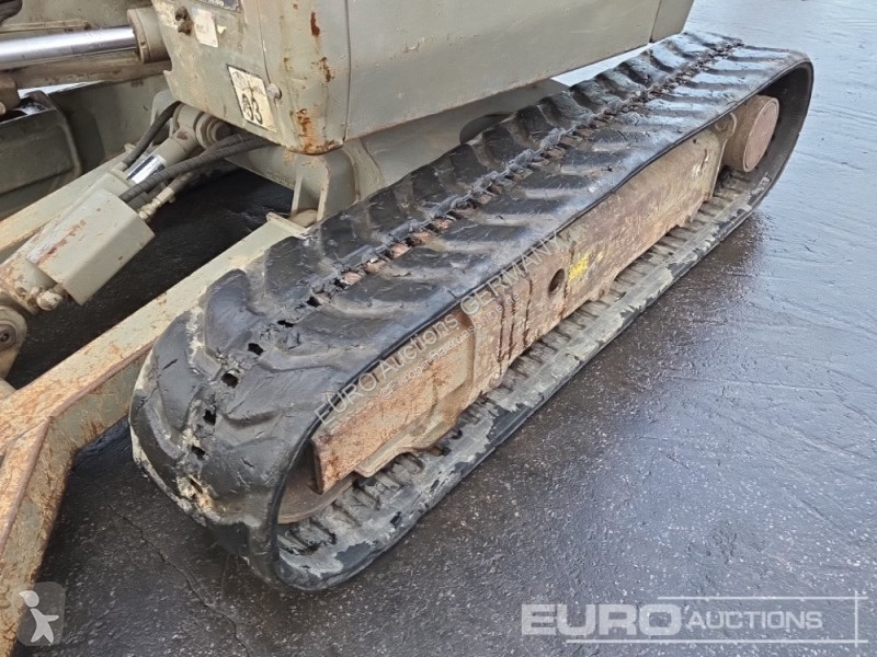 Багер Volvo ECR25D