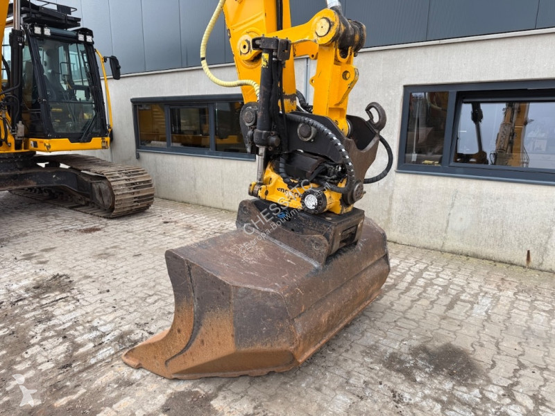 جرافة JCB 220 XL 4F - 220X LC - 220XL - 220X L4F