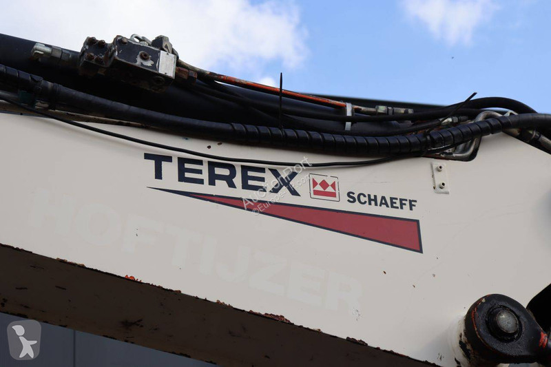 جرافة Schaeff TW85